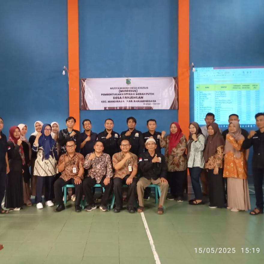 MUSDESUS PEMBUATAN KOPRASI MERAH PUTIH DESA BANJENGAN